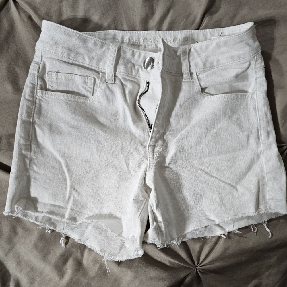 American Eagle short